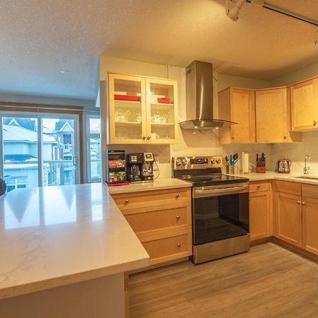 Mountain View 2 Bedroom Condo - WT Top Floor Canmore Buitenkant foto