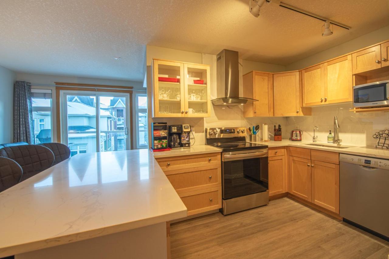 Mountain View 2 Bedroom Condo - WT Top Floor Canmore Buitenkant foto