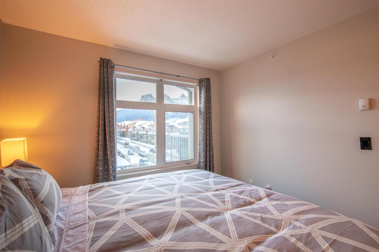 Mountain View 2 Bedroom Condo - WT Top Floor Canmore Buitenkant foto